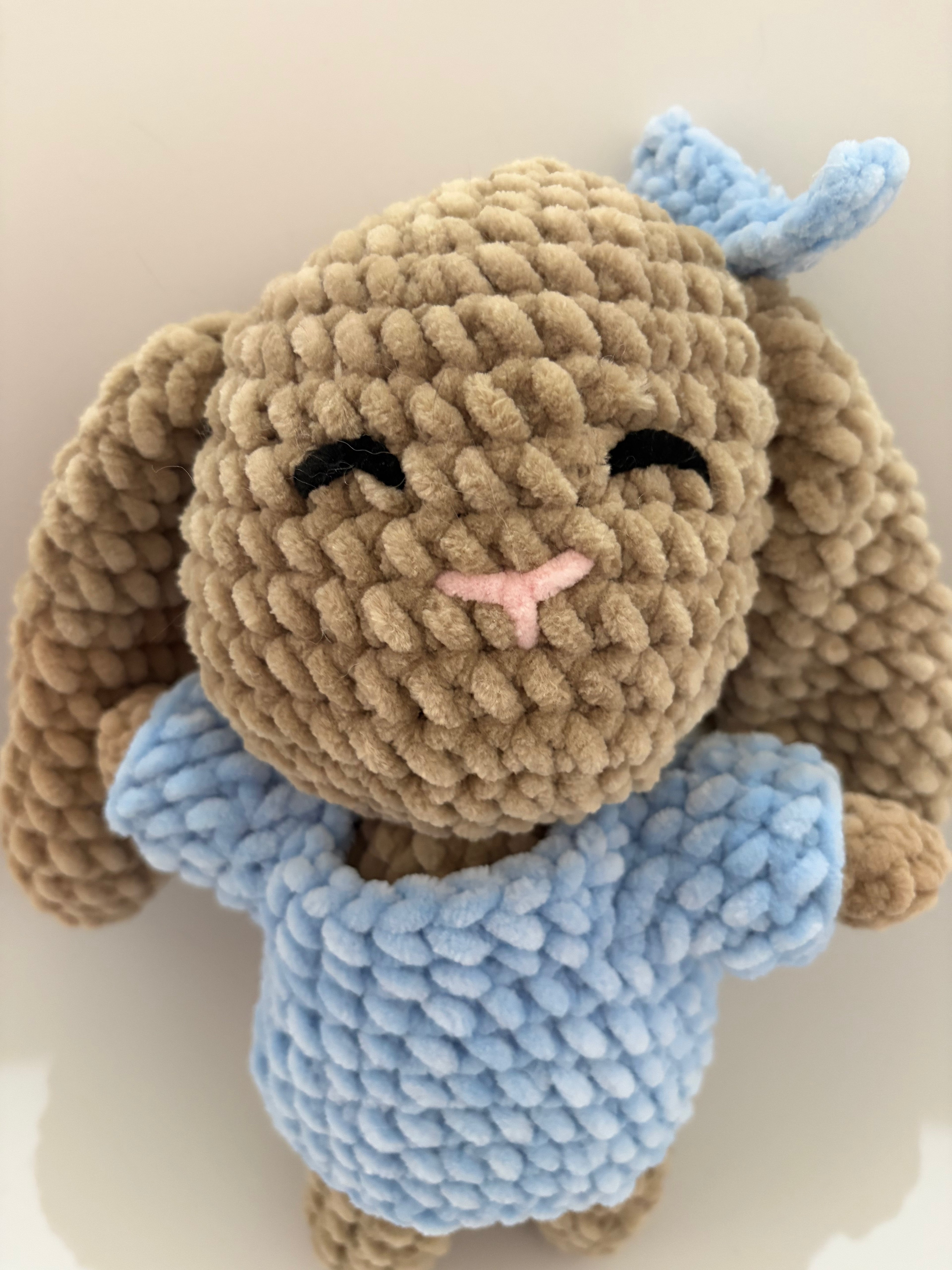 Lapin pull bleu